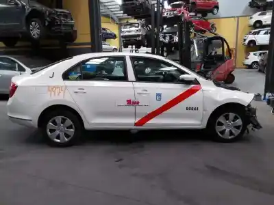 Здавання транспортного засобу skoda rapid active року 2016 потужний cxma