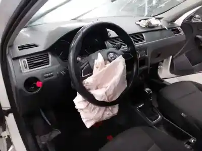 Здавання транспортного засобу skoda rapid active року 2016 потужний cxma