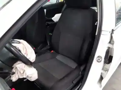 Здавання транспортного засобу skoda rapid active року 2016 потужний cxma