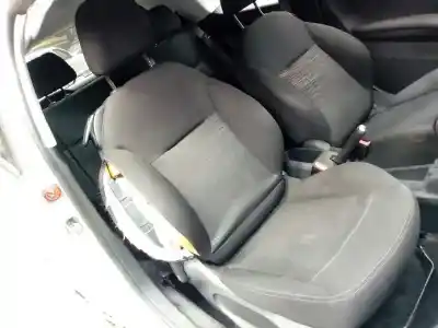 Veículo de Sucata peugeot 208 access do ano 2012 alimentado 8hr