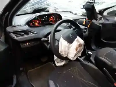 Scrapping Vehicle peugeot 208 style of the year 2015 powered hmz