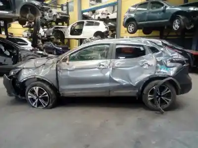 Veicolo di demolizione NISSAN QASHQAI (J11) Acenta dell'anno 2018 alimentato K9K