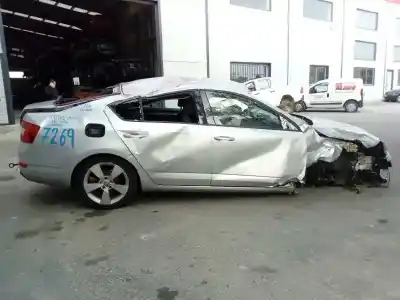 Veículo de Sucata skoda octavia lim. (5e3) style do ano 2015 alimentado ckfc