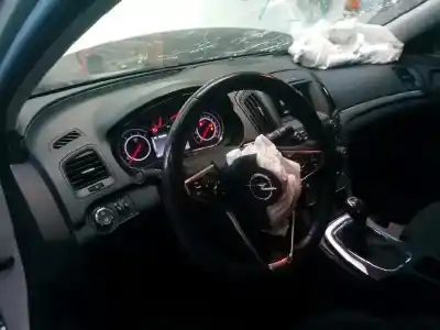 Sloopvoertuig opel insignia berlina selective van het jaar 2014 aangedreven a20dte