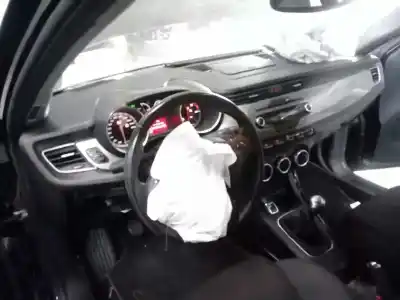 Здавання транспортного засобу alfa romeo giulietta (191) distinctive року 2012 потужний 940a5000 Здавання транспортного засобу alfa romeo giulietta (191) distinctive року 2012 потужний 940a5000