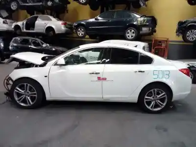 Sloopvoertuig OPEL INSIGNIA BERLINA Selective van het jaar 2010 aangedreven A20DTH