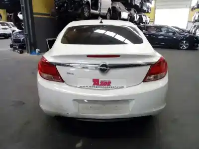 Sloopvoertuig opel insignia berlina selective van het jaar 2010 aangedreven a20dth
