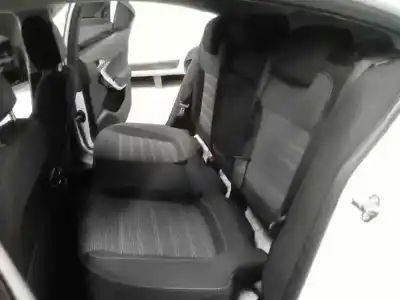 Sloopvoertuig opel insignia berlina selective van het jaar 2010 aangedreven a20dth