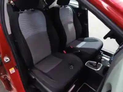 Sloopvoertuig toyota yaris hsd active van het jaar 2017 aangedreven 1nzfxe