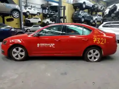 Здавання транспортного засобу skoda octavia lim. (5e3) ambition року 2019 потужний dffa