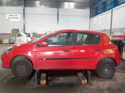 Veículo de Sucata RENAULT CLIO III Authentique do ano 2005 alimentado K9K766