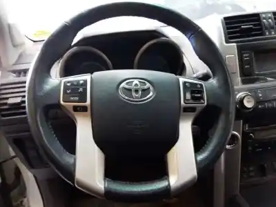 Veículo de Sucata toyota land cruiser (j15) executive do ano 2009 alimentado 1kdftv