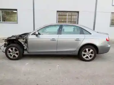 Veicolo di demolizione AUDI A4 BERLINA (B8) Básico dell'anno 2009 alimentato CAGA
