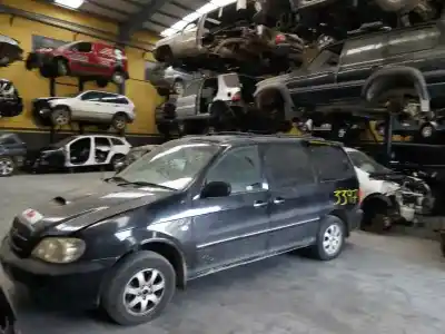Vehicul casat kia carnival td ls al anului 2003 alimentat p76u