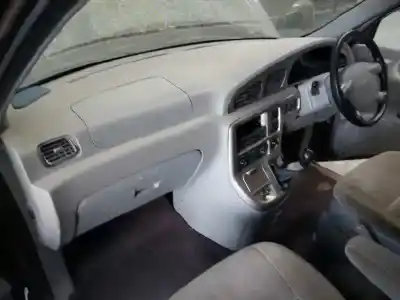 Vehicul casat kia carnival td ls al anului 2003 alimentat p76u