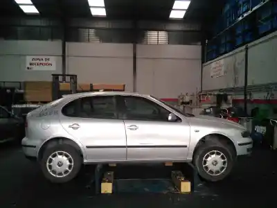 Здавання транспортного засобу SEAT                                               LEON (1M1)                                                                                                                                                                                                                                                 Sports Limited                                                                                                                                                                                                                                             року 2001 потужний ASV