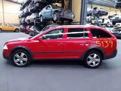 Veicolo di demolizione SKODA OCTAVIA COMBI (1Z5) Scout 4X4 dell'anno 2007 alimentato BMM