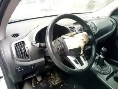 Scrapping Vehicle kia sportage concept 4x2 of the year 2013 powered d4fd