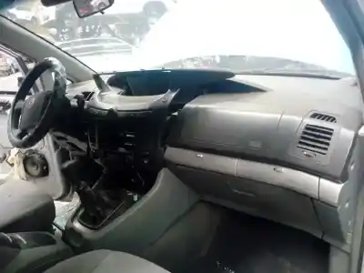 Здавання транспортного засобу ssangyong rodius xdi року 2011 потужний d27dt