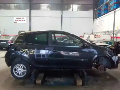 Veículo de Sucata RENAULT CLIO III Authentique do ano 2007 alimentado K9K768
