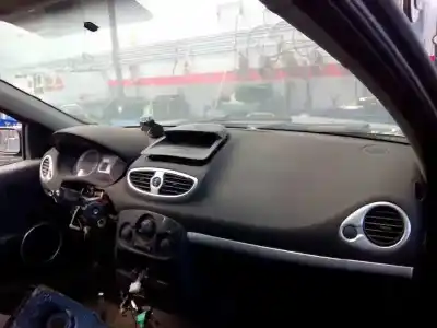 Vehicul casat renault clio iii authentique al anului 2007 alimentat k9k768