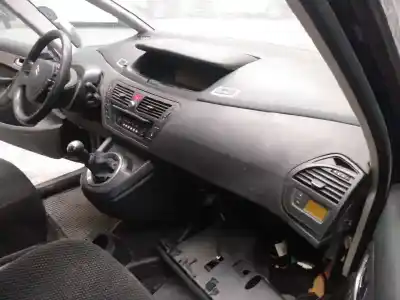 Здавання транспортного засобу citroen c4 grand picasso exclusive року 2007 потужний 9hz