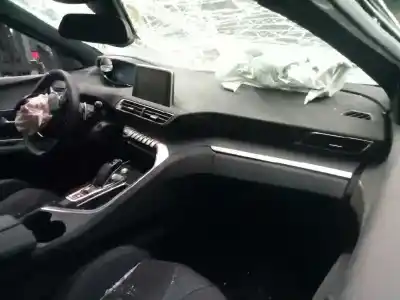 Veicolo di demolizione peugeot 3008 gt line dell'anno 2019 alimentato yh01