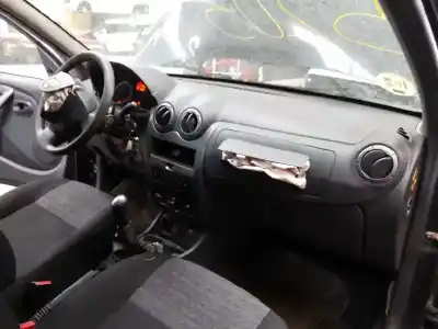 Здавання транспортного засобу dacia duster laureate 4x2 року 2013 потужний k9k892