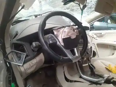 Veicolo di demolizione volvo xc60 momentum 2wd dell'anno 2014 alimentato d5204t7