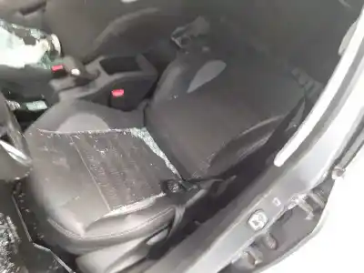 Veicolo di demolizione peugeot 2008 (--.2013->) style dell'anno 2017 alimentato hnz