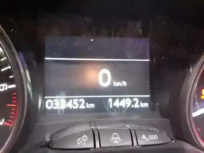 Veicolo di demolizione peugeot 2008 (--.2013->) style dell'anno 2017 alimentato hnz