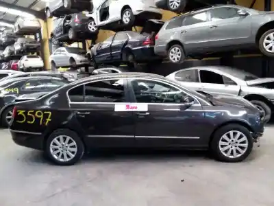Vehicul casat VOLKSWAGEN PASSAT BERLINA (3C2) Advance al anului 2007 alimentat BKP