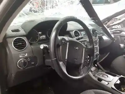 Veículo de Sucata land rover discovery 4 tdv6 se do ano 2012 alimentado 306dt