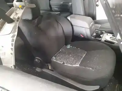 Veículo de Sucata land rover discovery 4 tdv6 se do ano 2012 alimentado 306dt