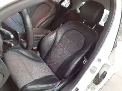Veículo de Sucata mercedes                                           clase c (w205) lim.                                                                                                                                                                                                                                        c 220 cdi bluetec (205.004)                                                                                                                                                                                                                                do ano 2013 alimentado 651921