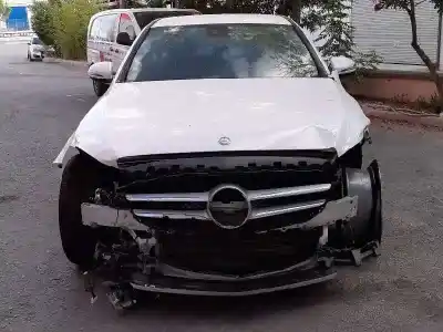 Veículo de Sucata mercedes                                           clase c (w205) lim.                                                                                                                                                                                                                                        c 220 cdi bluetec (205.004)                                                                                                                                                                                                                                do ano 2013 alimentado 651921