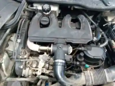 Vehicul casat peugeot 206 4-trg. xr al anului 2001 alimentat 