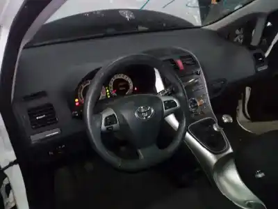 Veículo de Sucata toyota auris básico do ano 2011 alimentado 1ndtv