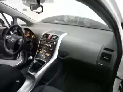 Veículo de Sucata toyota auris básico do ano 2011 alimentado 1ndtv