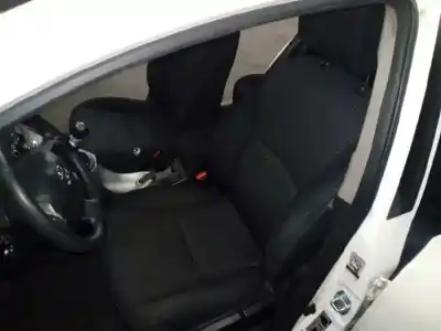 Veículo de Sucata toyota auris básico do ano 2011 alimentado 1ndtv