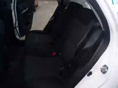Veículo de Sucata toyota auris básico do ano 2011 alimentado 1ndtv