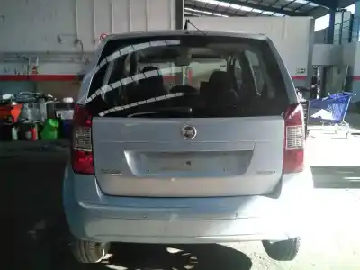 Veicolo di demolizione fiat idea (135) 1.3 16v jtd 16v dynamic plus (10.2005->) 69 cv / 51 kw dell'anno 2006 alimentato 188a9000