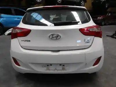 Veículo de Sucata hyundai i30 (gd) style do ano 2012 alimentado d4fb