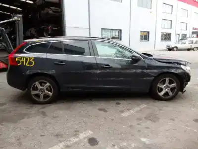Verschrottungsfahrzeug volvo v60 kombi momentum des jahres 2011 angetrieben d5204t2