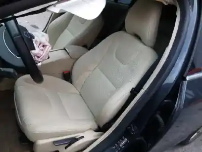 Veicolo di demolizione volvo v60 kombi momentum dell'anno 2011 alimentato d5204t2