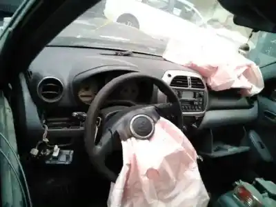 Здавання транспортного засобу toyota rav 4 (a2) 2.0 d-4d executive 4x4 (2003->) року 2003 потужний 1cdftv