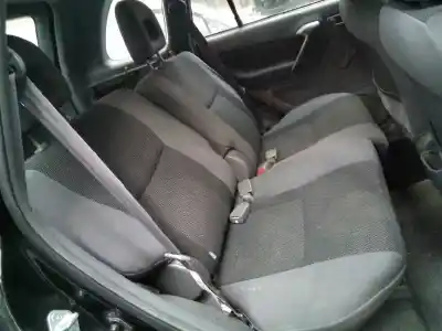 Здавання транспортного засобу toyota rav 4 (a2) 2.0 d-4d executive 4x4 (2003->) року 2003 потужний 1cdftv