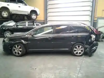 Veículo de Sucata TOYOTA AVENSIS WAGON (T25) 2.0 D-4D Executive do ano 2006 alimentado 1ADFTV