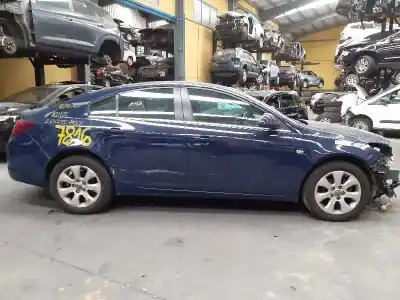 Sloopvoertuig opel insignia berlina selective van het jaar 2015 aangedreven a20dte