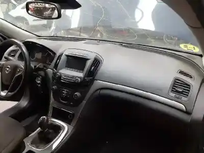 Sloopvoertuig opel insignia berlina selective van het jaar 2015 aangedreven a20dte